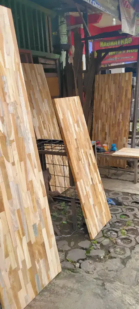 Papan kayu jati