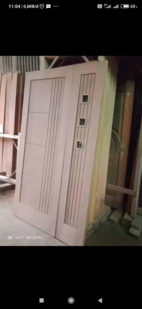 pintu dua ( kupu- kupu ) bahan dari kayu bekas