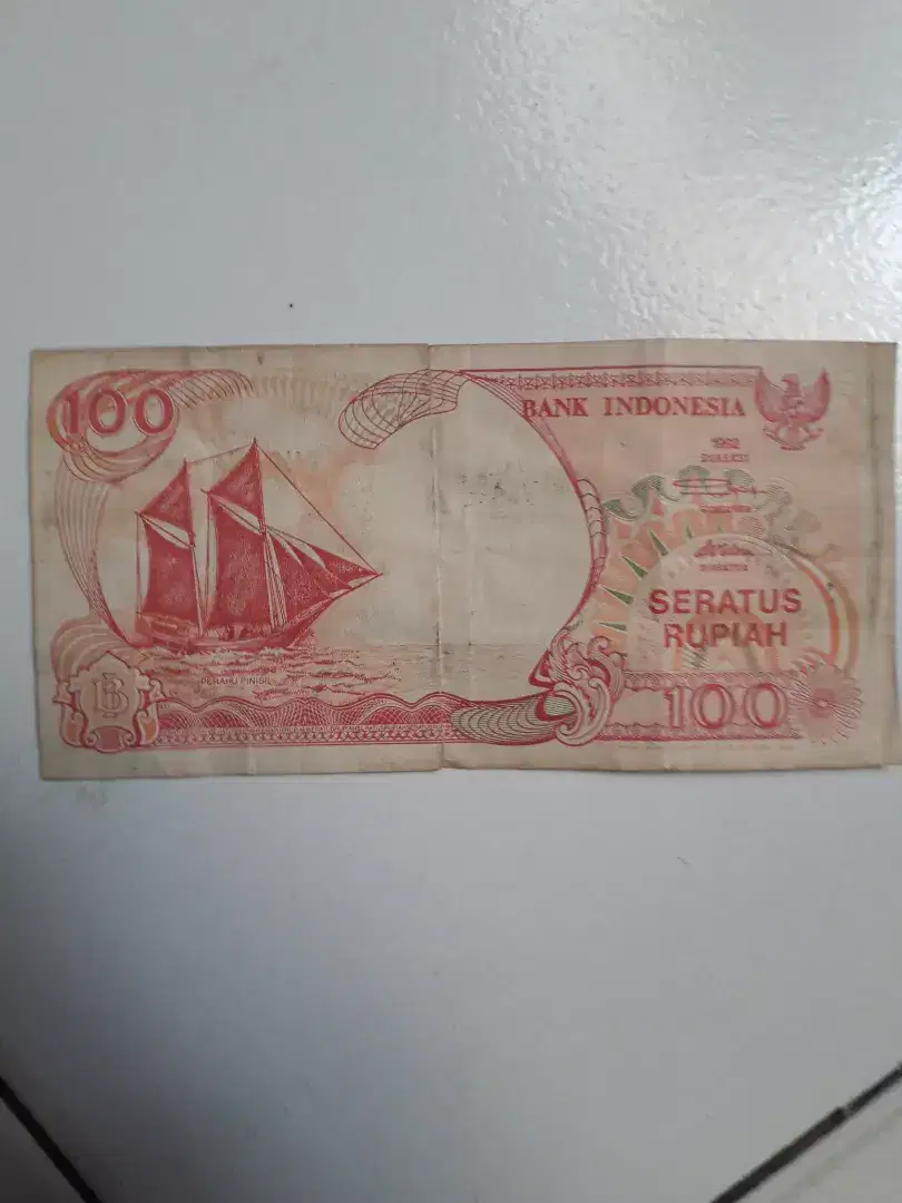 Uang Kertas 100 rupiah thn 1992