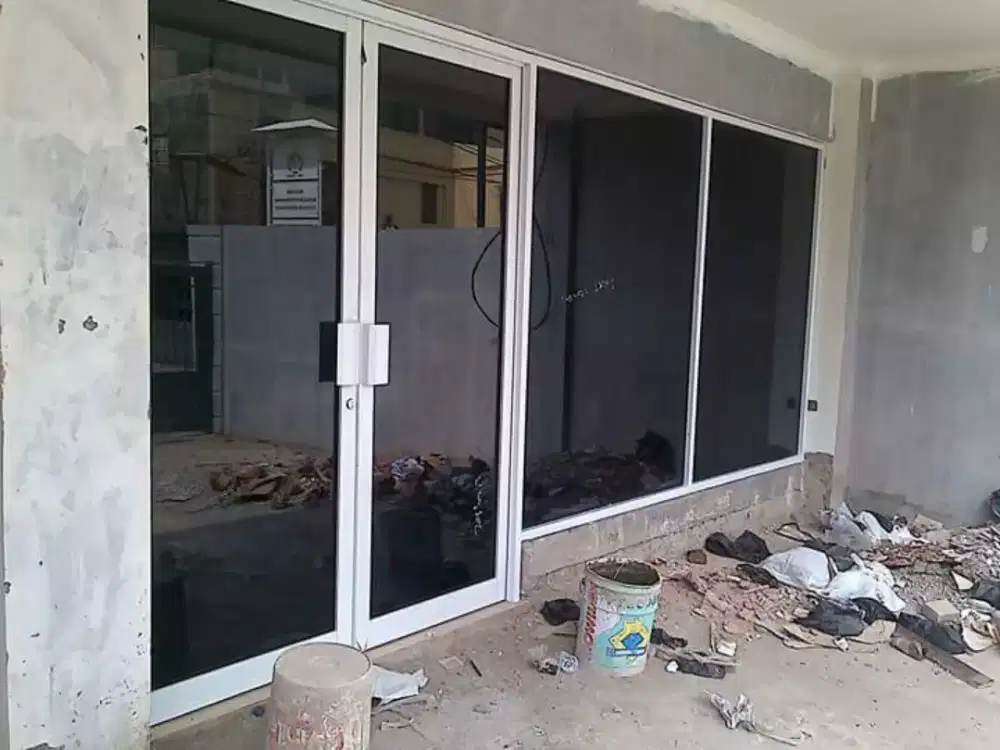 Pintu Aluminium dan kaca