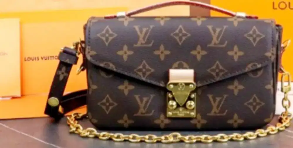 LV METIS MONOGRAM LIKE NEW CONDITION