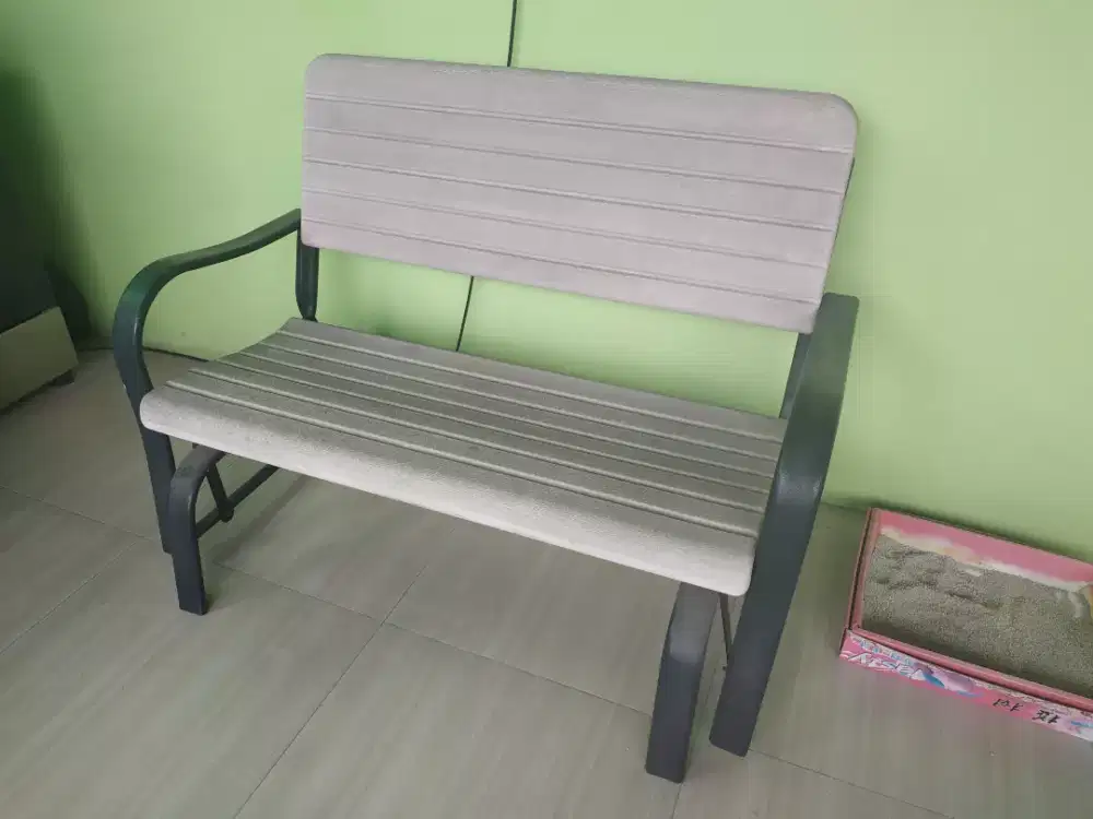 Furniture Kursi besar goyang taman
