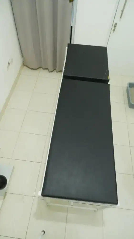 Meja Periksa Pasien/ Bed Periksa