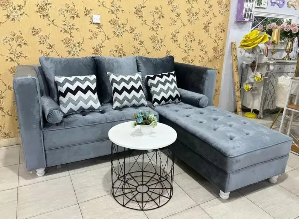 Sofa selonjor minimalis,costom ukuran warna terima service