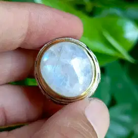 Cincin Batu Permata Natural MOONSTONE / BIDURI BULAN AIR LAUT