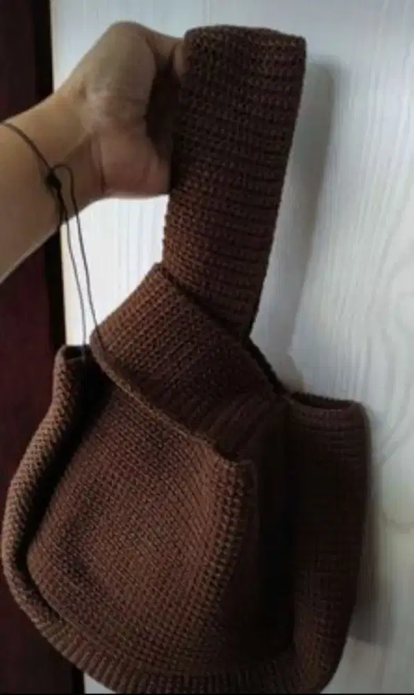 Tas rajut dark brown