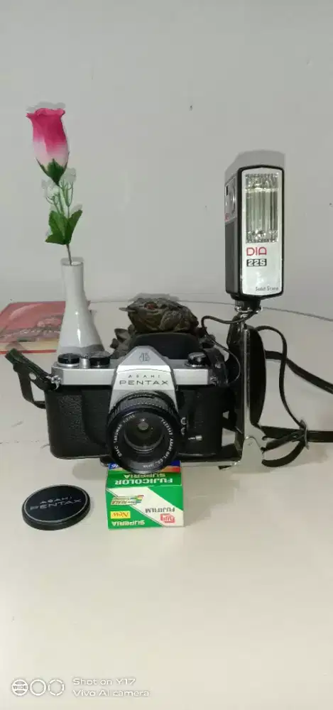 kamera PENTAX SP1000,tripod merek Viron,flash DIA 22s,handle