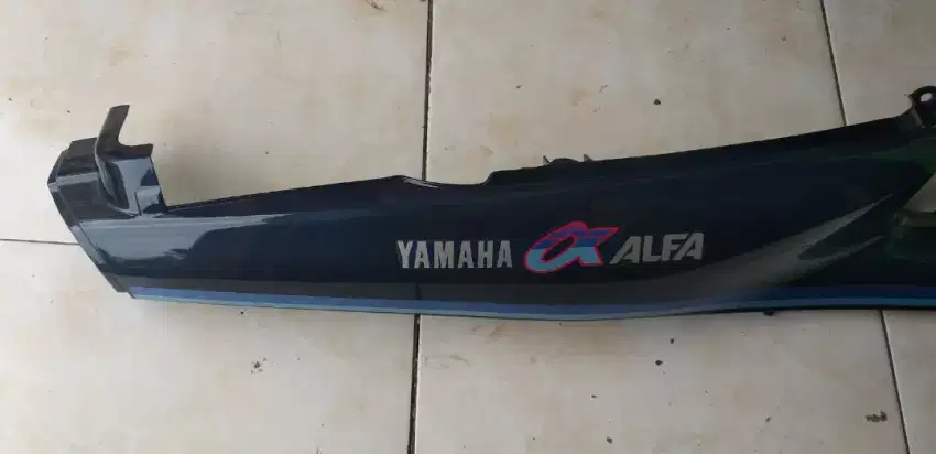 Body Samping Kanan Yamaha Alfa Biru Dongker Dijamin Original
