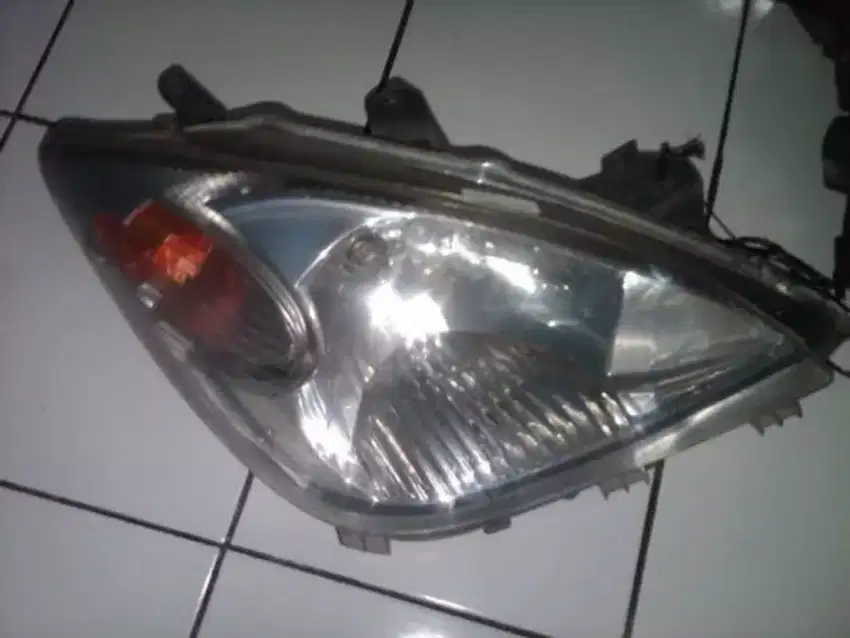 Jual & service lampu mobil