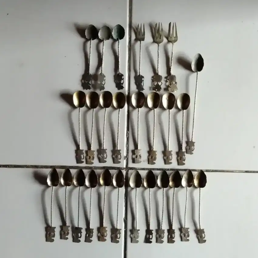 Borongan 27 sendok garpu wayang Kuningan
