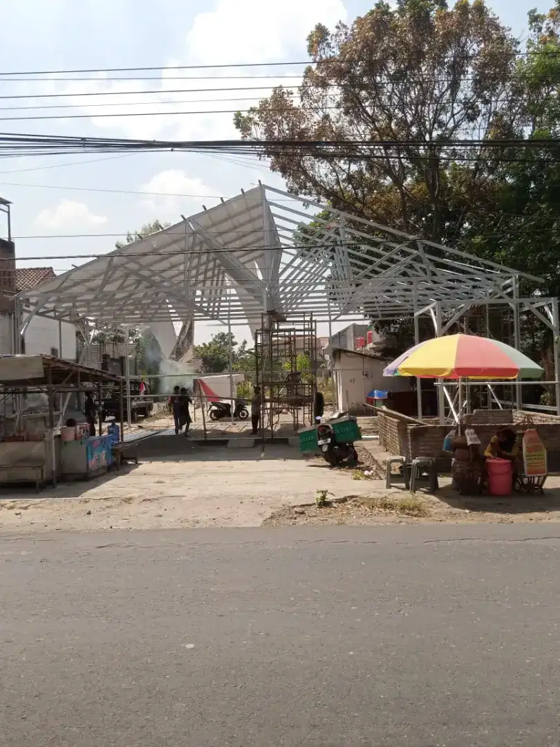 Baja ringan rangka atap rumah kokoh