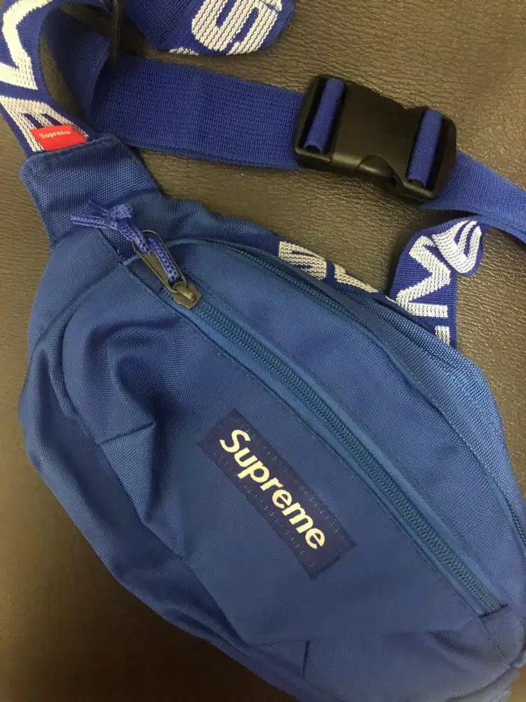 Tas slempang supreme