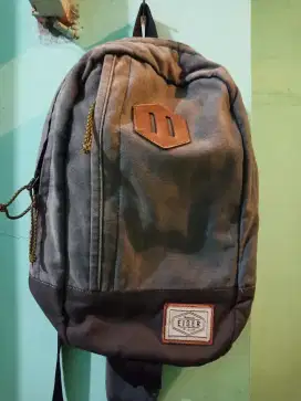 Tas selempang kanvas eiger