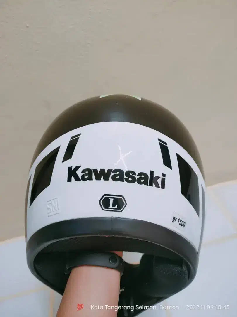 Helm D-Tracker mulus