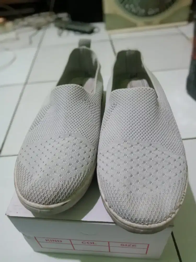 Sepatu Rajut Sneaker Lev cewek