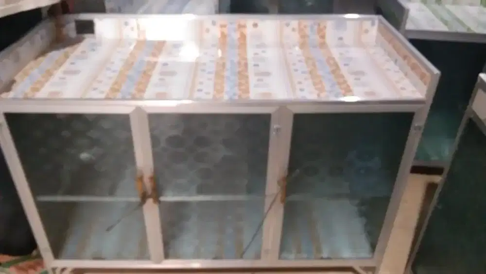 Rak kompor kramik kaca