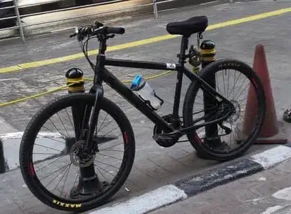 Sepeda Hybrid Cannondale Bad Bay 4