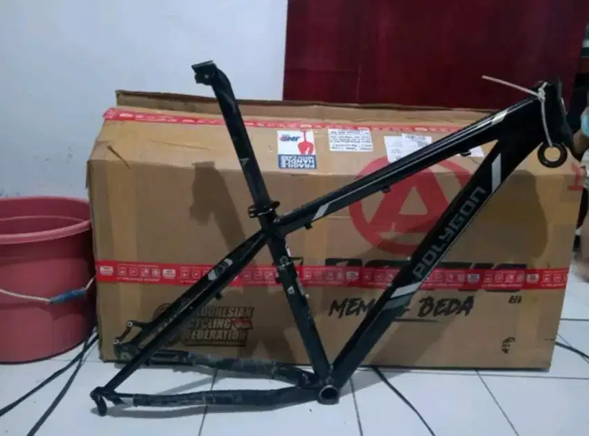 Frame Polygon Xtrada 3 27.5 Size S Non Tapered XC