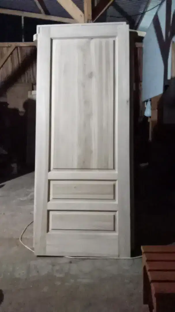 Jual pintu panel motif classic kayu lokal manglid
