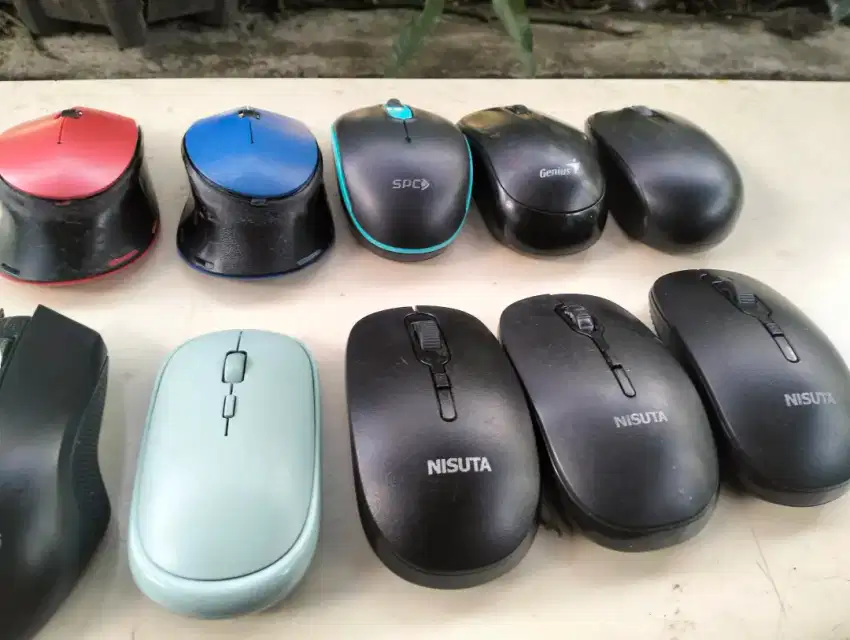 Mouse Wireless dan Mouse Kabel Laptop