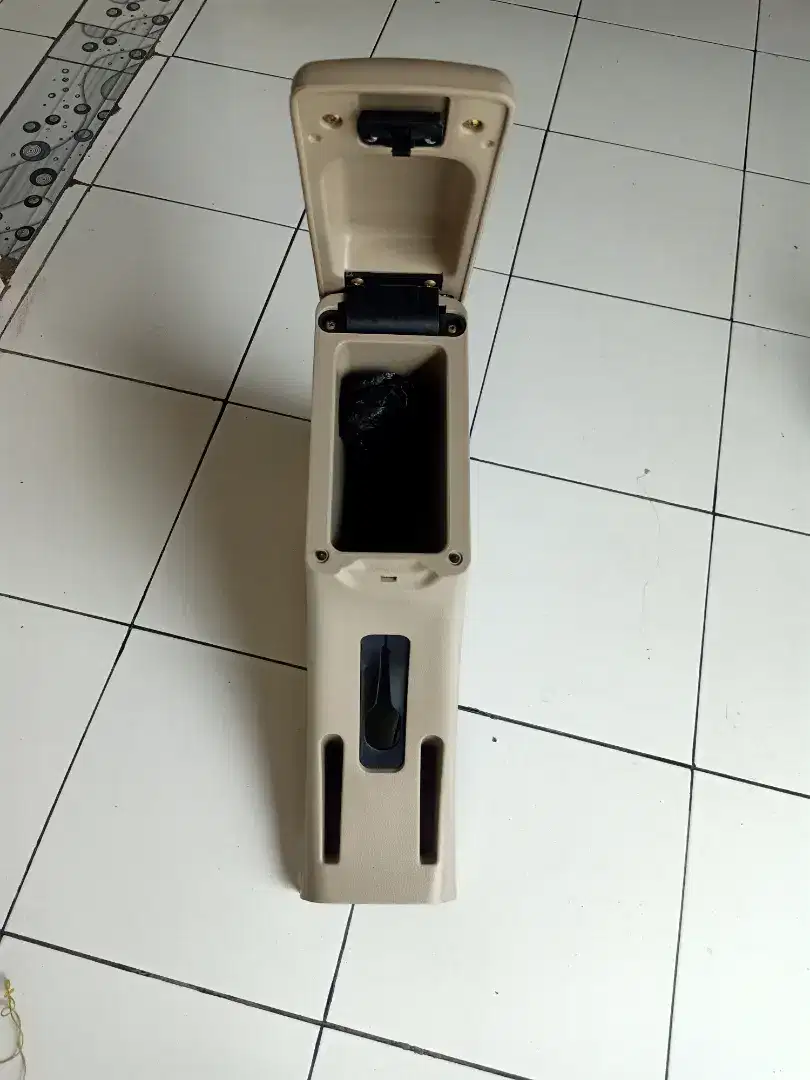 Consol box OEM ertiga old 2016-2018