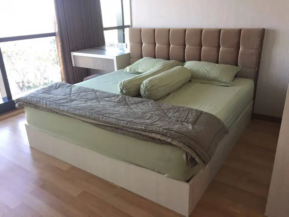 Disewakan apartemen the peak residence Tunjungan Plaza pusat Kota