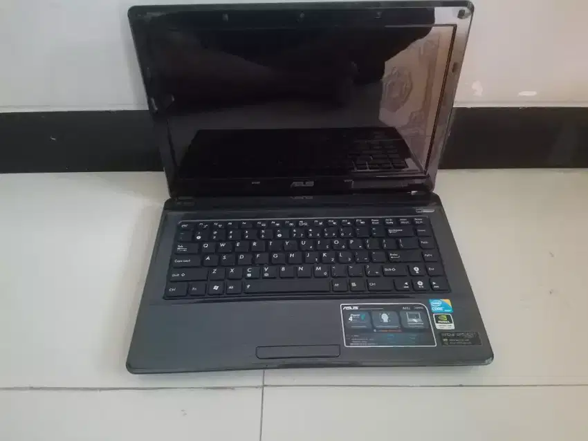 Laptop Asus K42Jc Proc Intel Core I5 2,3Ghz Kondisi 95%Mulus