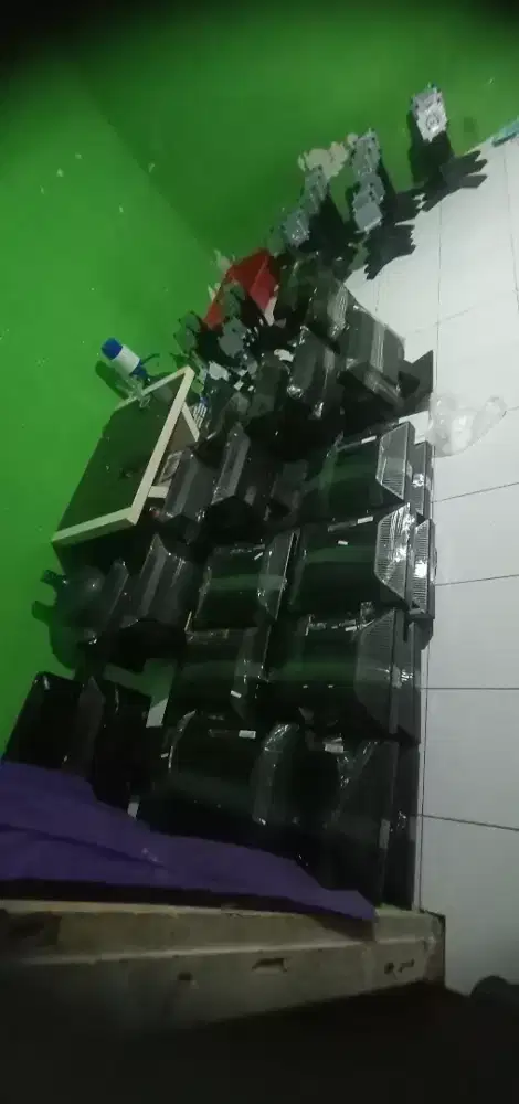 Jual beli komputer bekas