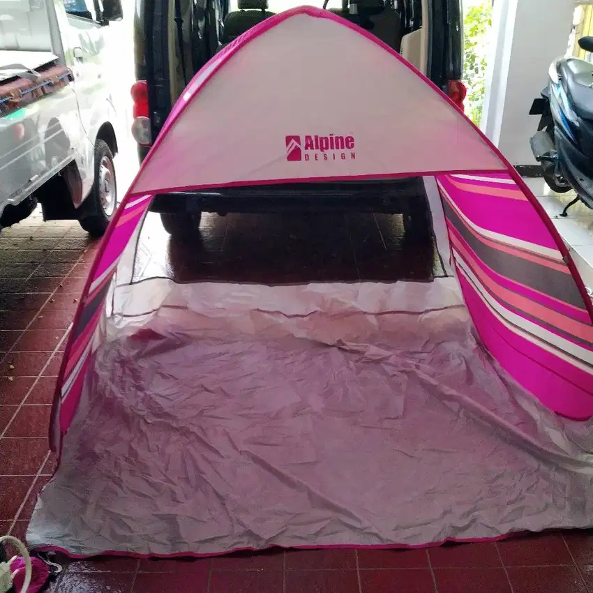 Mega Sports Alpine Design Pop-up Tents / Sunshade 200 x 150 x 130cm