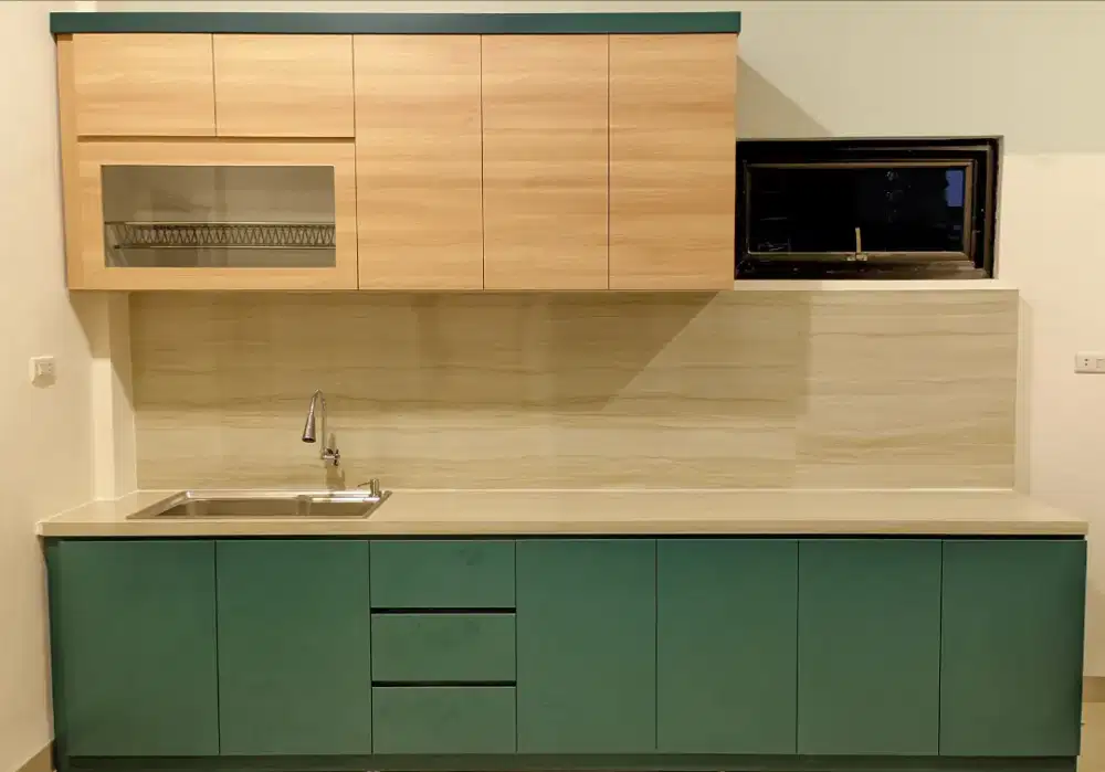 Kitchen set, lemari pakaian, partisi, minibar& custom interior lainnya