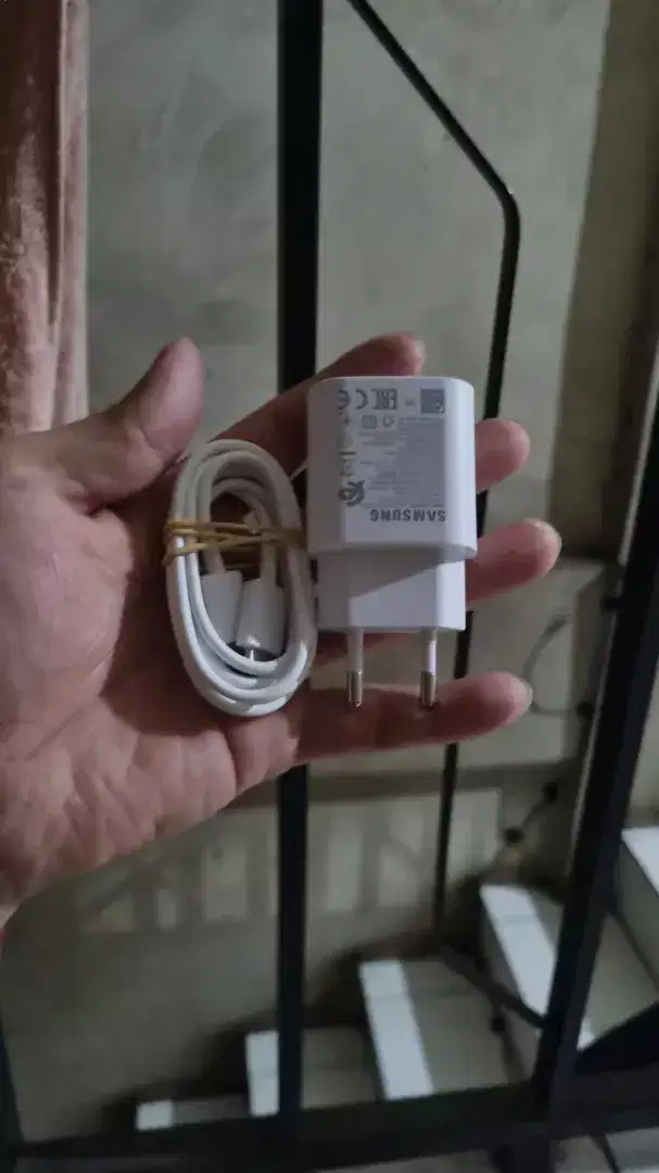Carger samsung note 21
SFC