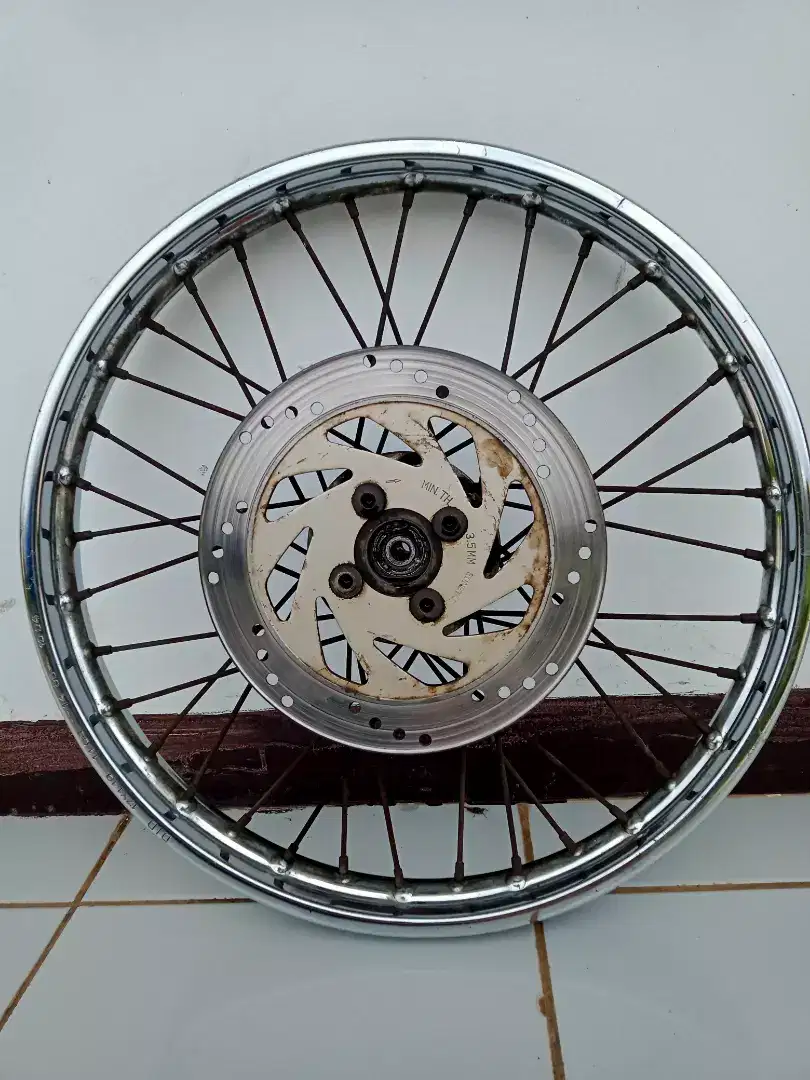 Velg depan Kawasaki Blitz Original