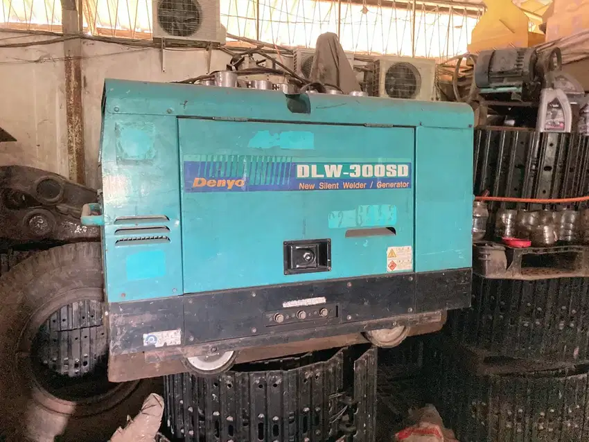 Denyo Mesin Las Welder 200-300A Generator Genset 9.9 kVA EX-Jepang