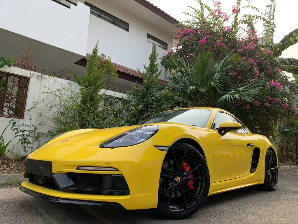 PORSCHE 718 CAYMAN S 2023 YELLOW ON BLACK