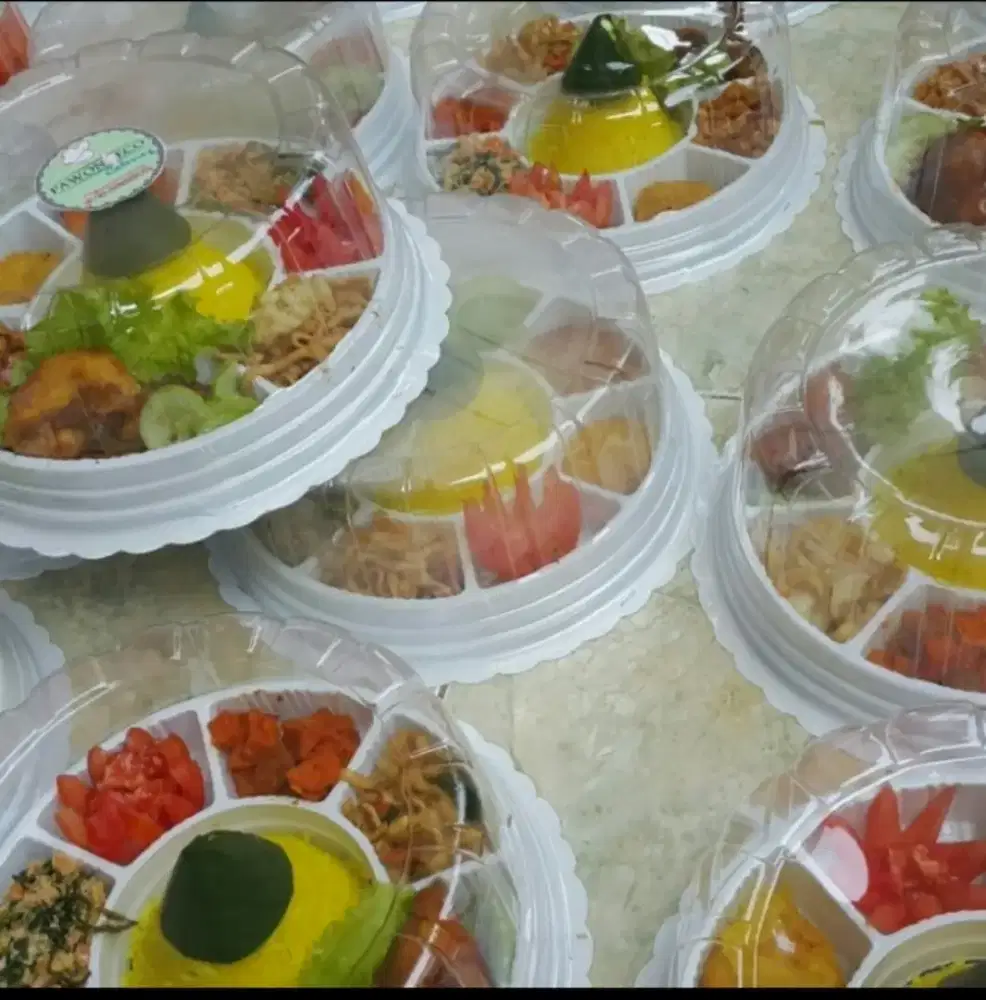 Tumpeng Mini Nasi Kuning Sekat Premium