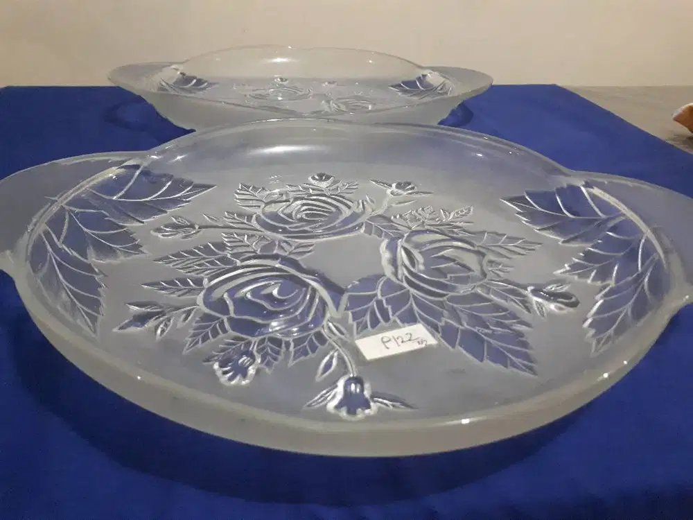 Round Serving Plate (P-122) 2pcs Piring Saji Bulat Bening 3D Mawar