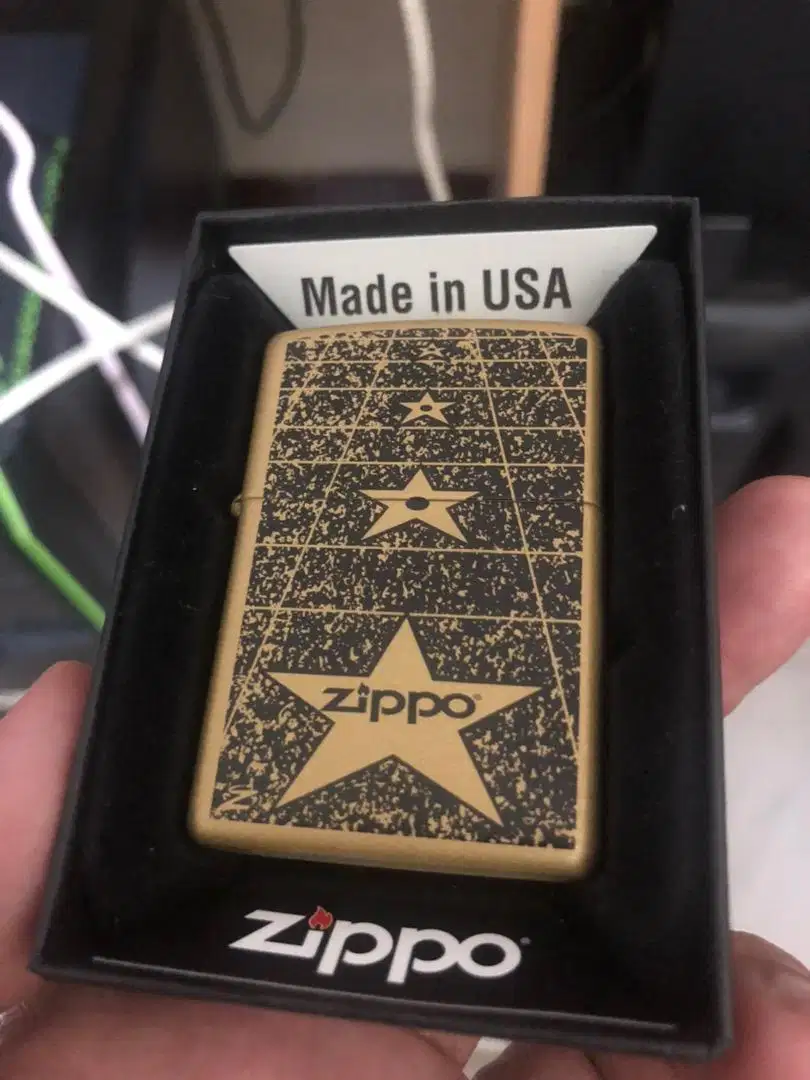 Zippo planeta star