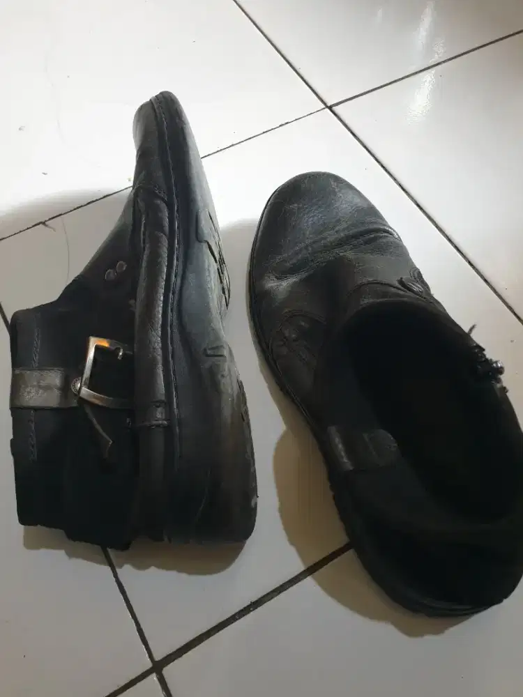 Sepatu BOSSWAY original