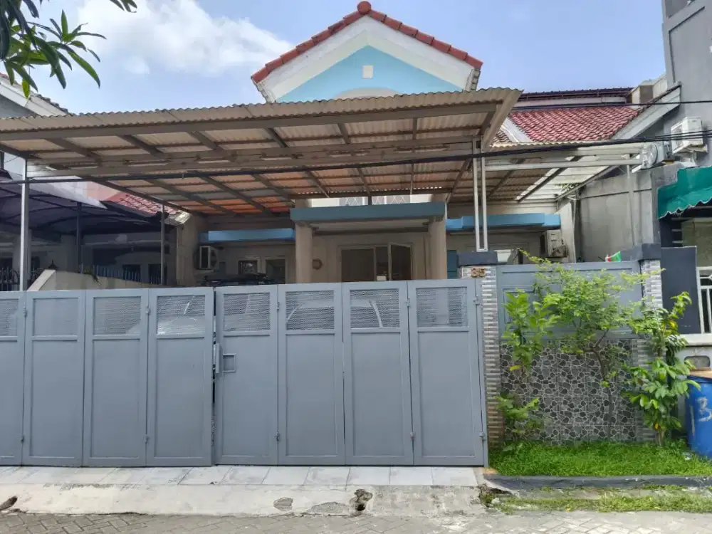 Tanpa Perantara/Pribadi Dijual rumah tinggal Taman Royal Cipondoh