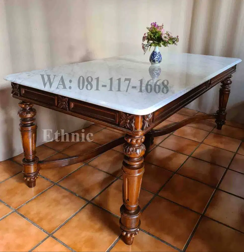 Meja marmer kolonial
