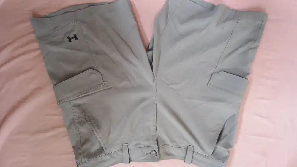 Celana pendek Under Armour Original