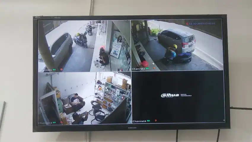 Hanya dengan kamera cctv rumah toko kantor anda aman