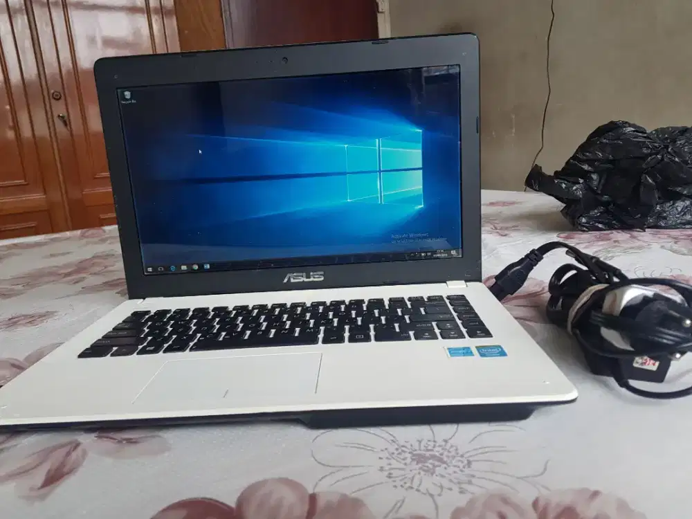 Laptop Asus X451c Putih Ok