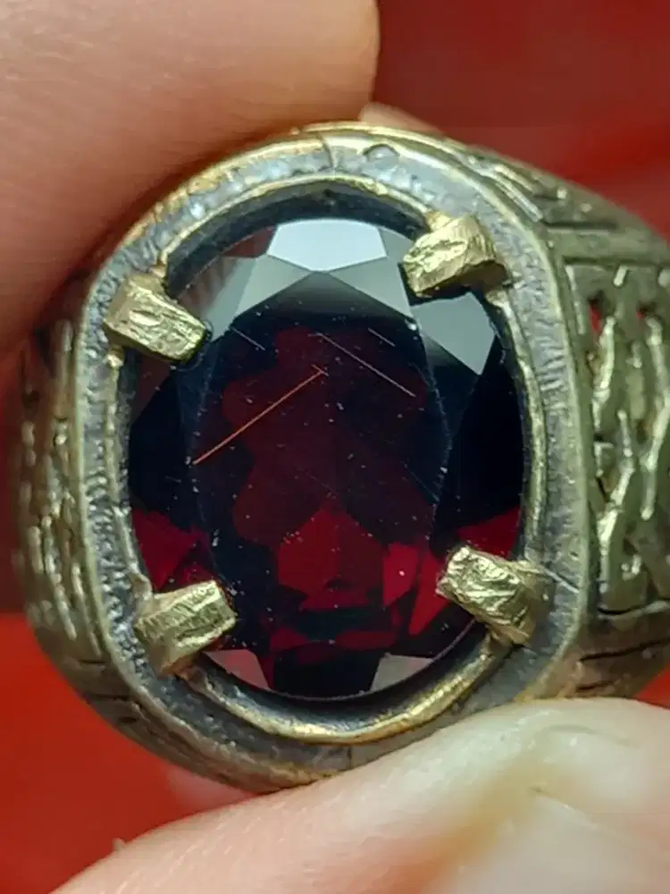 Pyrope almandine garnet serat sodo lanang rare item langka antik