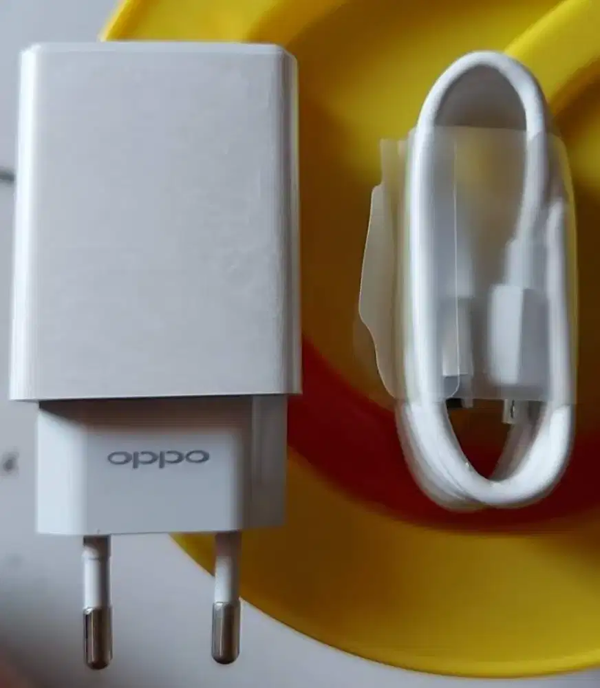 charger oppo  ori 18  wat  135 neet   buat yg serius  aj  maaf  ??