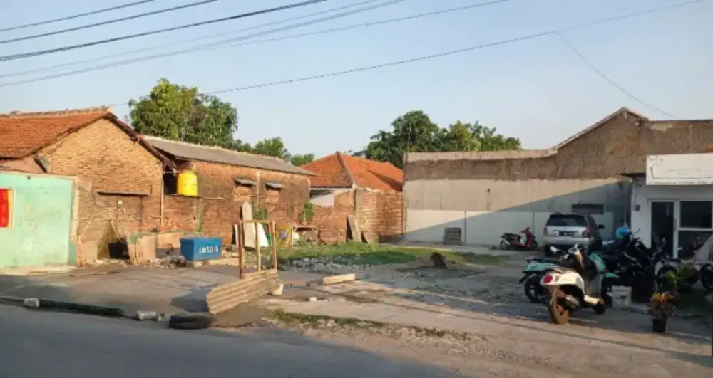 Dijual Tanah pinggir jln dpn htl size in utk usaha/ rumah tinggal