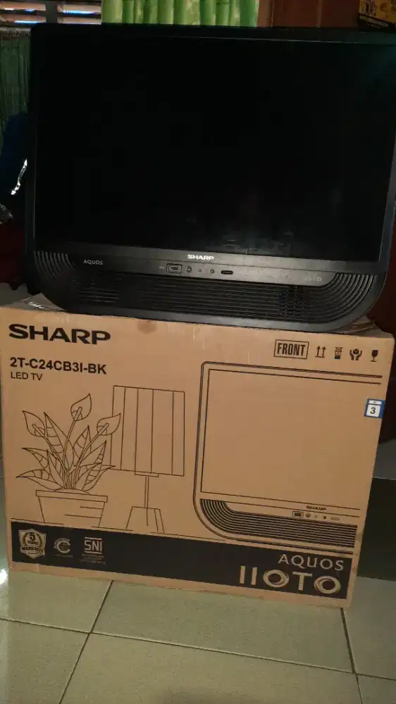 Tv sharp ioto 24 inchi