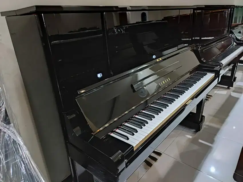 Piano Yamaha U3 Yamaha UX Semi grand