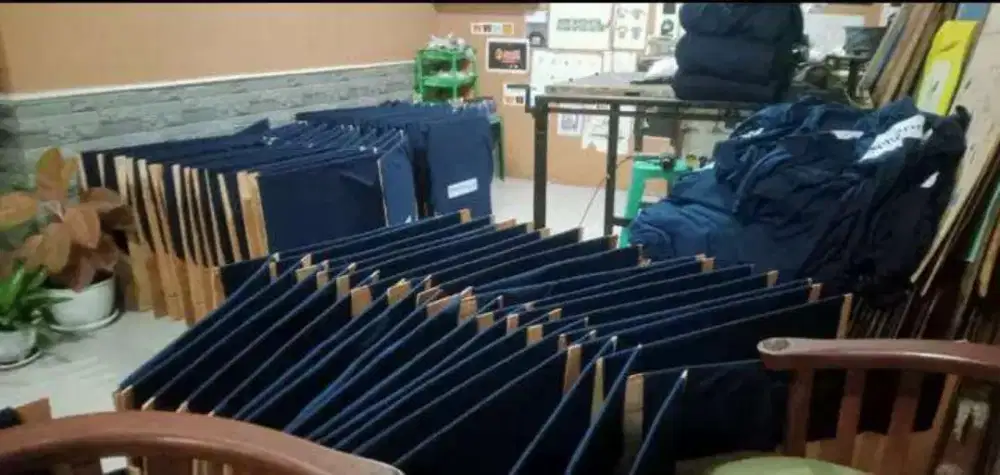 Konveksi Pembuatan Kaos Sablon Polo Shirt Bordir