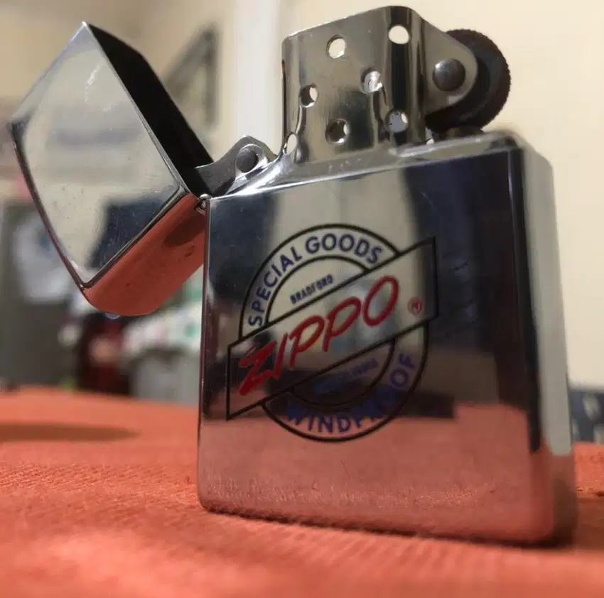 Zippo new original maret 1991 (Rare)